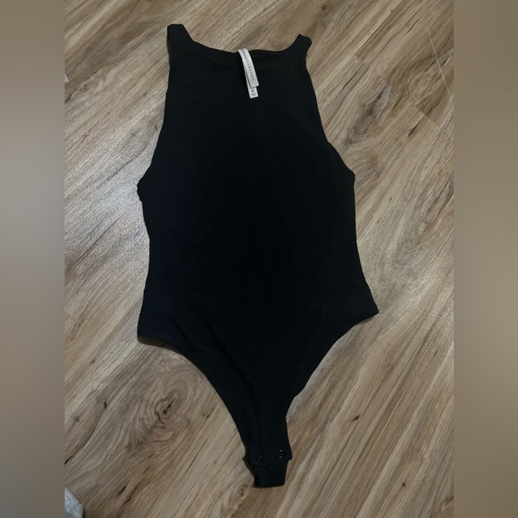 Babaton Contour 90’s Bodysuit - Picture 2 of 2